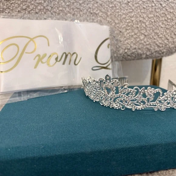 Elegant Tiara & Prom Queen Sash - Picture 1 of 6